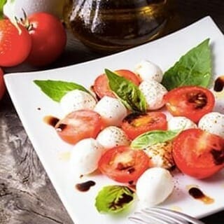 Sonomic Red Caprese Salad